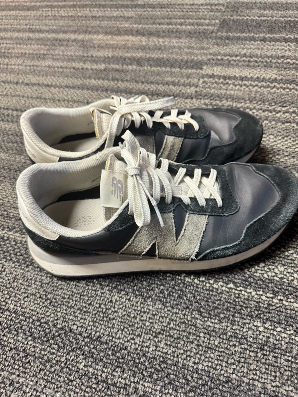 New Balance Men’s Sneakers in Black, Gray and White